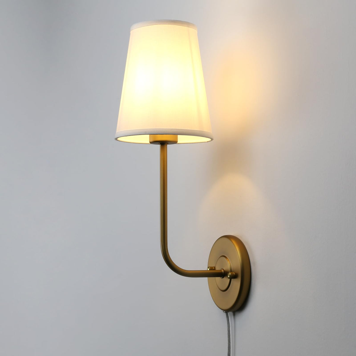 Pathson Set of 2 Plug in Wall Sconces, Rustic Wall Lighting Fixtures with On/Off Switch and Pure White Fabric Lampshade, Antique Brass Wall Lamps for Living Room Bedroom
