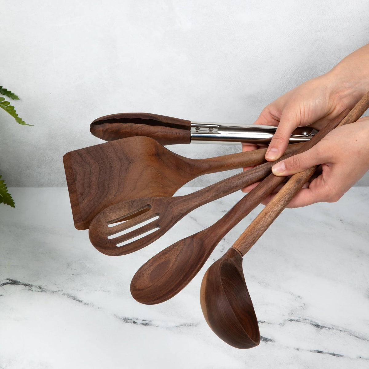 Salt & York 5-Piece Walnut Kitchen Utensil Set with Turner, Tongs, Slotted Spoon, Ladle and 12" Spoon, Farmhouse Style Kitchen & Cookware, Ideal for Entertaining, Wedding and Housewarming Gift