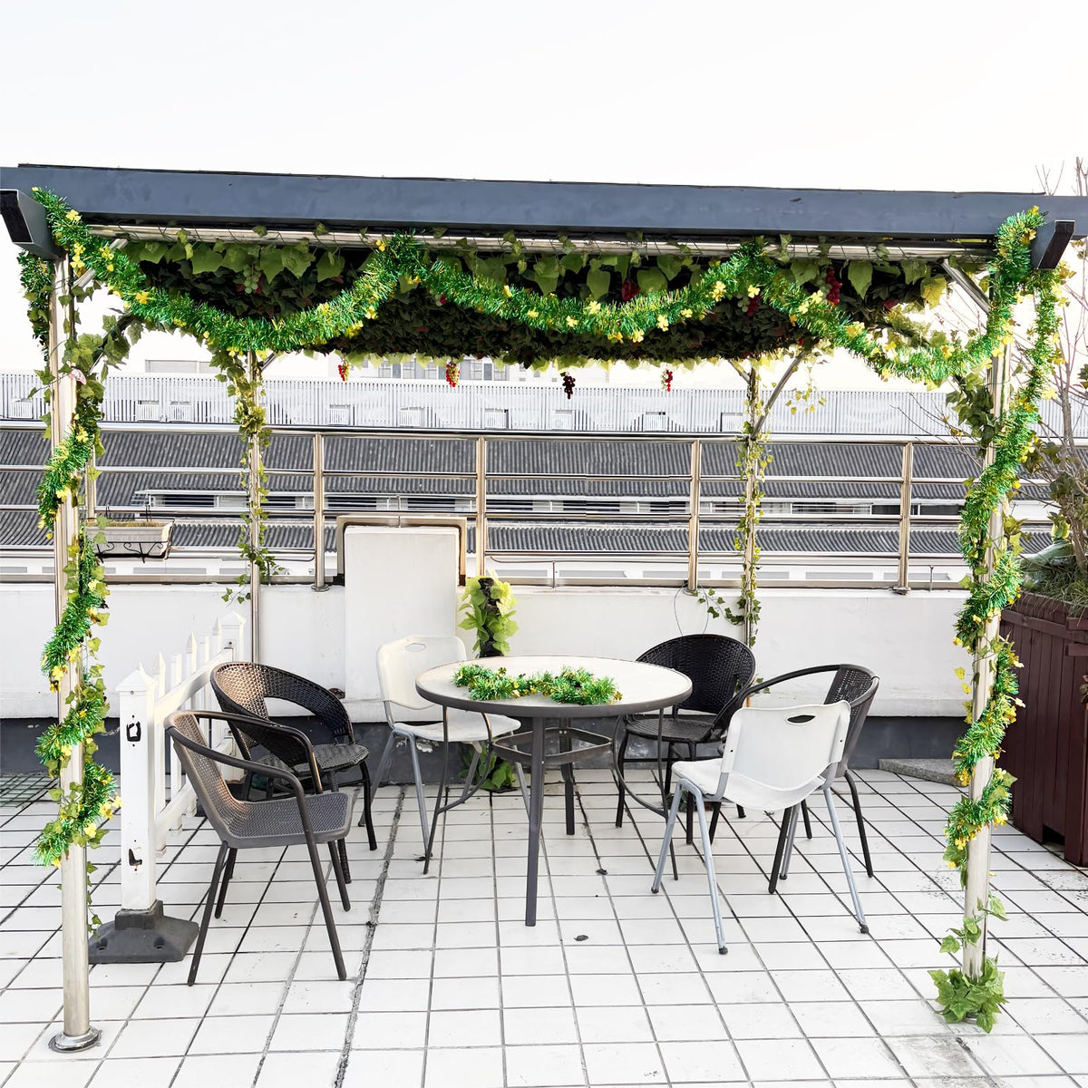 LKBBC St. Patrick Garland, 50 FT Green Gold Fringe Tinsel Garlands with Lucky Shamrock Clover Hanging Glitter Streamers for Irish Ireland Themed Party Home Decoration
