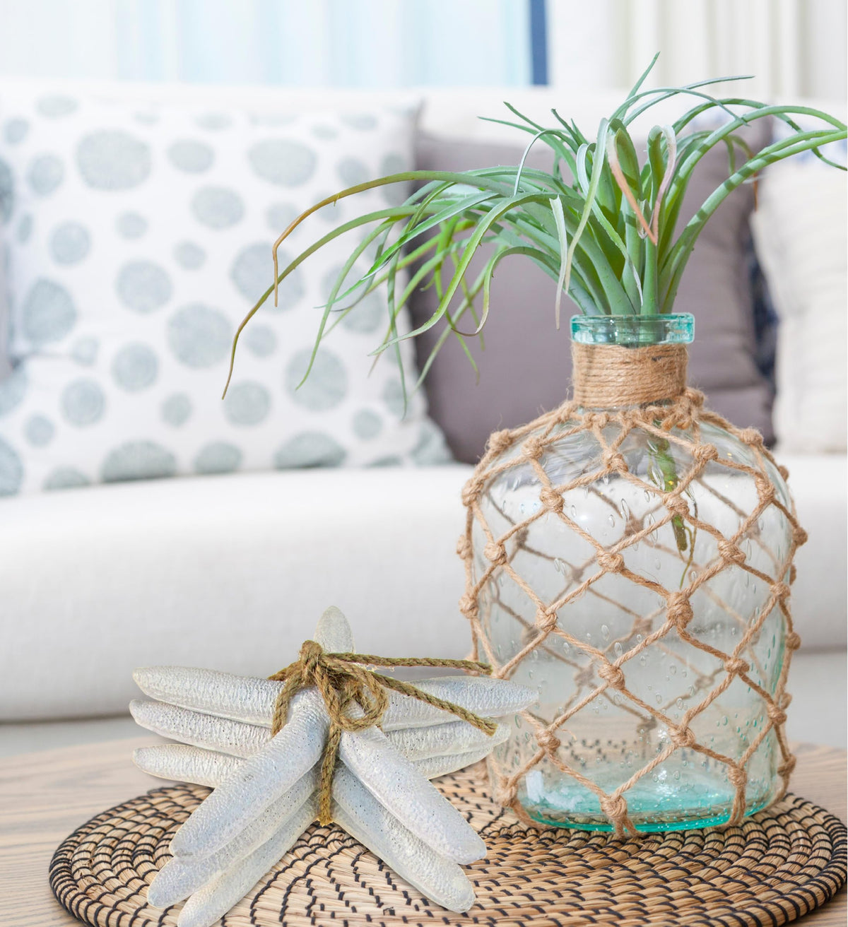 Puzzled Nautical White Starfish Set - Decorative Beach Style Tabletop Centerpiece, Realistic Resin Sea Coral Reef Starfishes for Ocean Themed Home Accent Decor - 3 Pieces