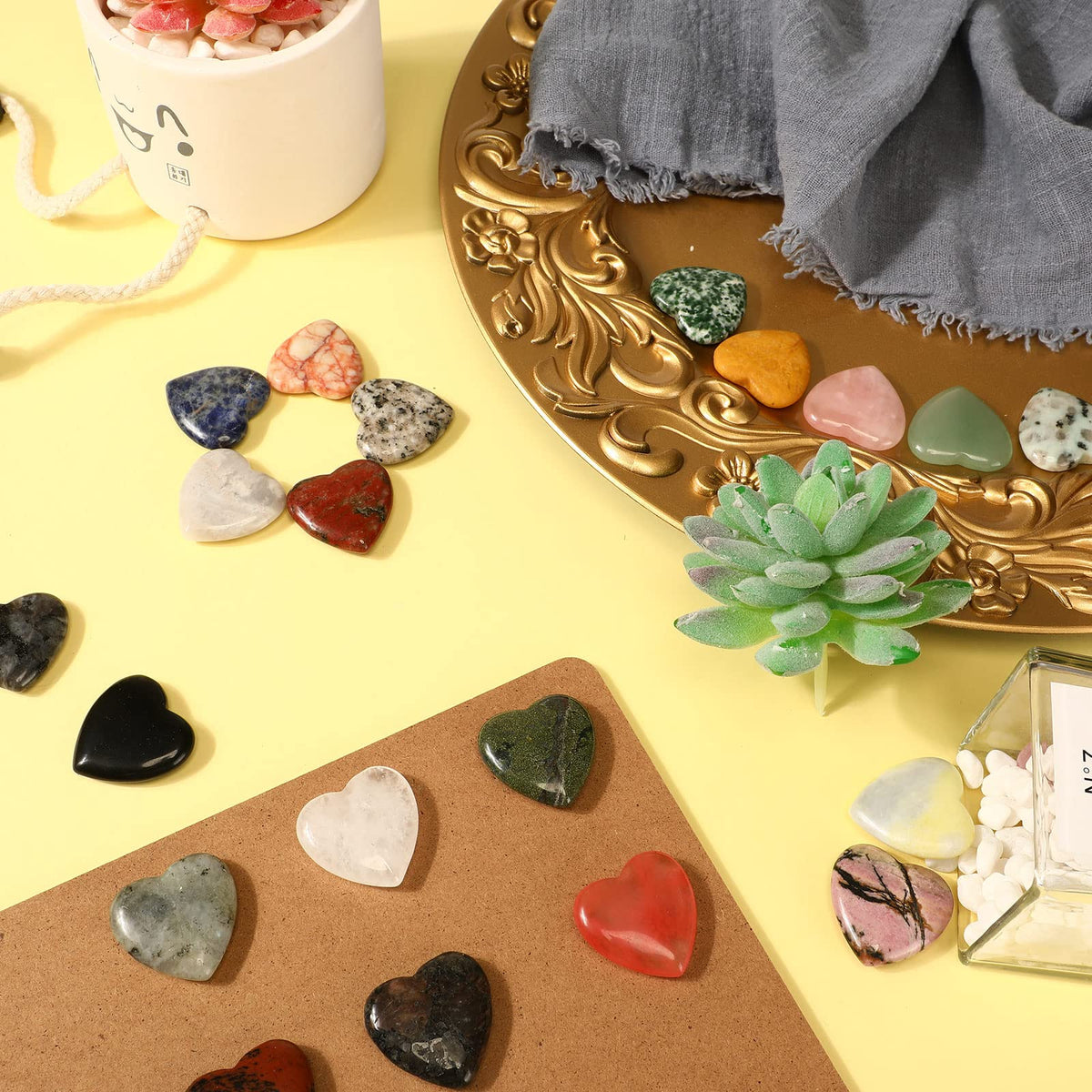 Nuenen 30 Pcs Heart Shape Crystals Stone Bulk 1.2 Inch Gemstone Heart Rocks Quartz Love Pocket Palm Spiritual Christmas presents for Women Mom Wedding Witchcraft Reiki Decoration