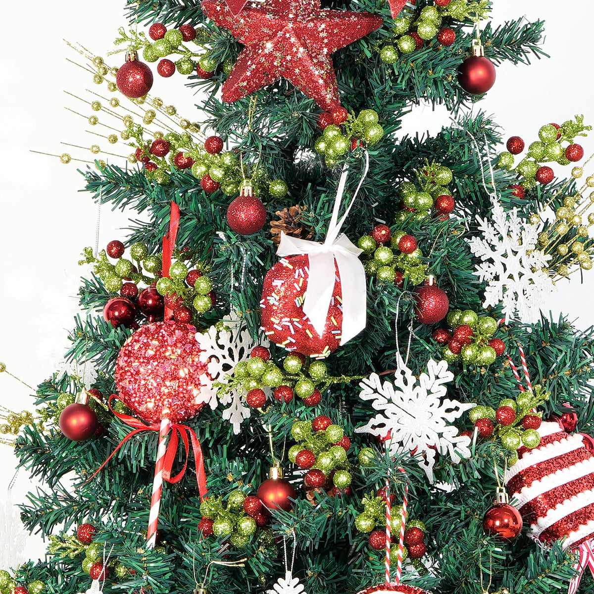 Meching 24 Pack Christmas Glitter Green Red Berry Stems, 7.5 Inch Artificial Christmas Berries Picks for DIY Crafts Xmas Tree Christmas Wreath Home Wedding Home Party Decoration (Green&Red)