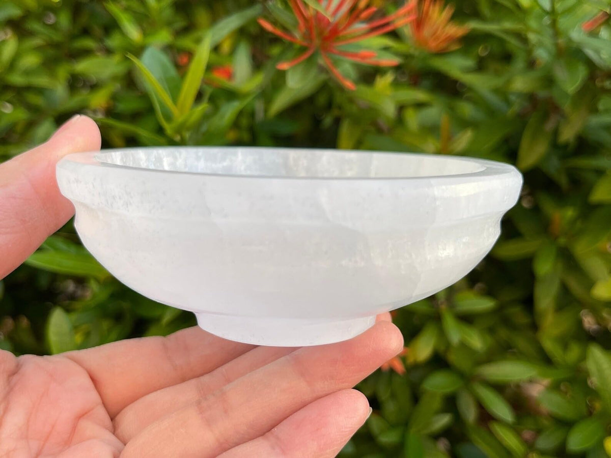 GAF TREASURES Gemstone Carved - 4" Diameter Selenite Crystal Polished Charging Bowl With Curves And Pedestal, Selenite Bowl On Stand