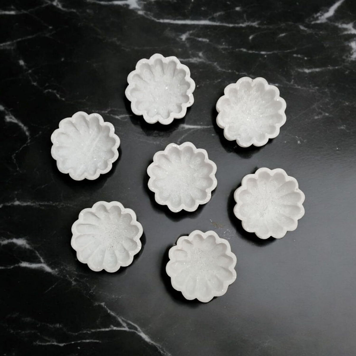 Varenthe HOME Luxury Marble Urli | Marble Key Bowl | Scalloped Fluted Decorative Bowl | Handcrafted Natural Bowl for Home & Festive Decoration | Key Holder (1 Piece)