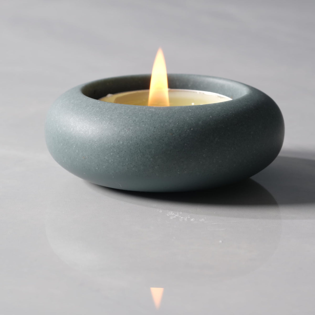 ICNBUYS Handmade Decorative Pebble Tealight Candle Holders Set of 8 - Handcrafted Home Decor Accent for Calming Earthy Aesthetic Cement Grey Blue Diameter 2.6 inches