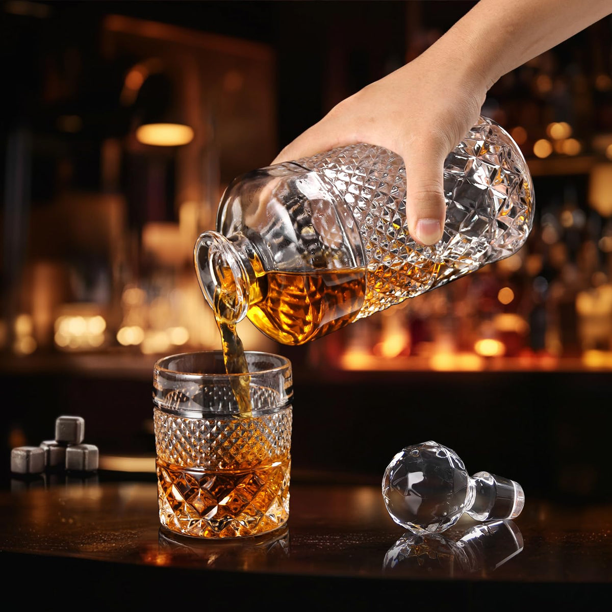 Cambareign 27oz Whiskey Decanter Set in Gift Box, Crystal Whiskey Decanter Sets for Men, Liquor Decanters with 4 Glasses, Gifts for Men Dad
