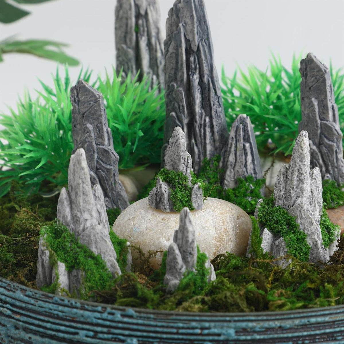 UPKOCH 8Pcs Miniature Fake Rocks for Diorama Supplies, Artificial Stone Figurines with Moss, Resin Zen Garden Accessories Terrarium Decor Mini Landscape