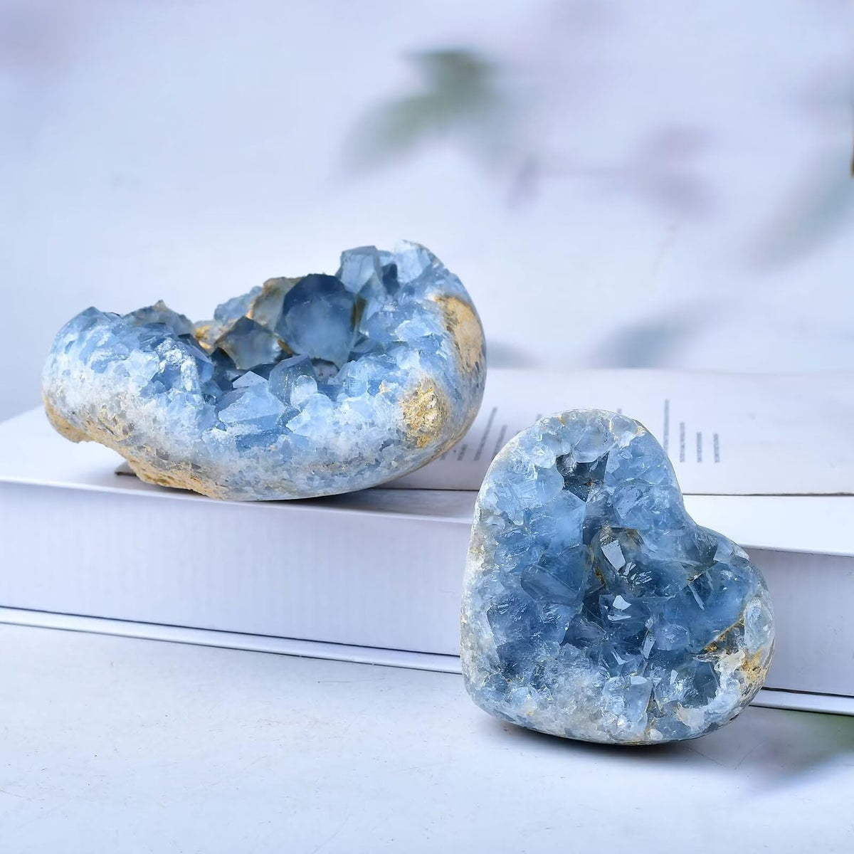 FZBHRO Extra Large Blue Celestite Geode Heart Healing Crystal Stone Collection Mineral Specimen with Stand Home Office Decor 6.6-7.7 Pound