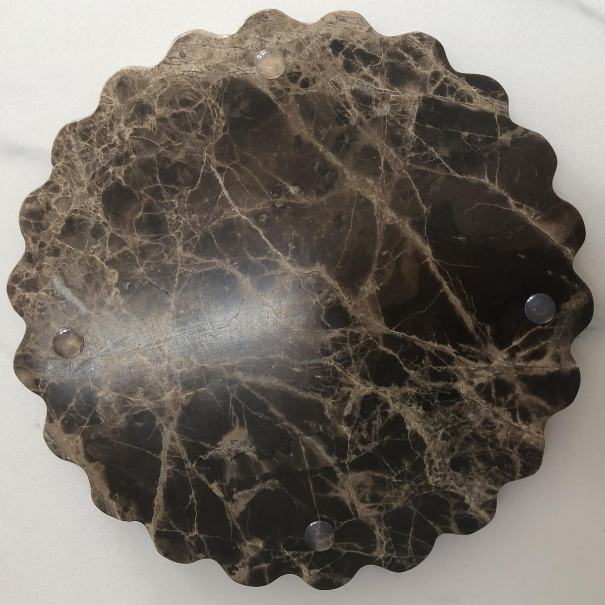 SAIDKOCC Marble Tray Round Scalloped Tray Small Serving Platter for Counter, Bathroom, Kitchen, Nightstand, Jewelry Ring Dish Holder (Coffee Net)