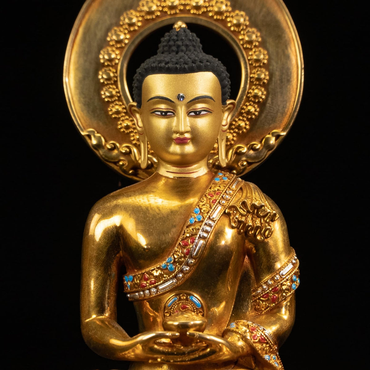 AksharaPadma Tempa Buddha Statue Indoor for Zen Decor,Handcrafted Gold-Plated Buddha Statue for Home Decor – Nepalese Art, Tibetan Buddhism Style, 4.72" (Amitabha)