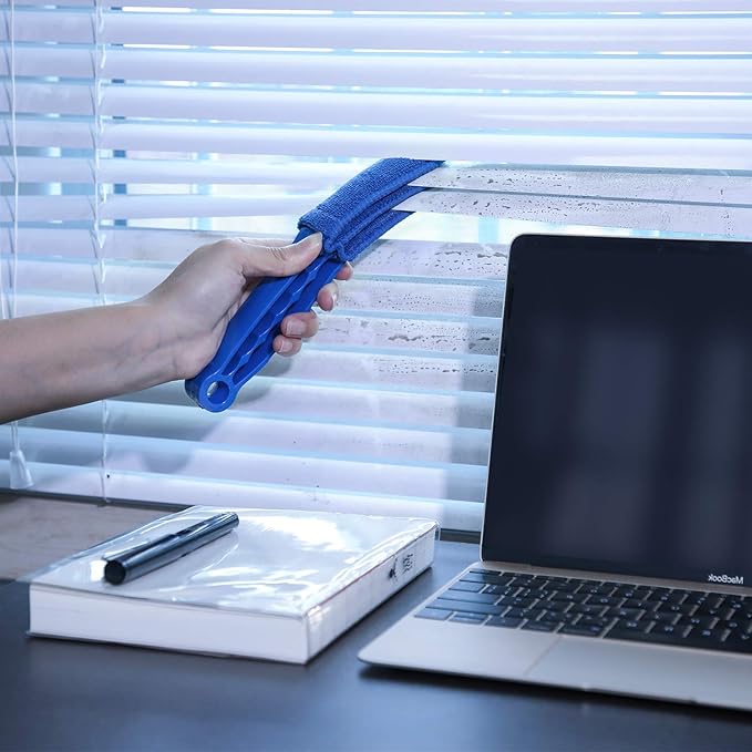 Hiware Window Blind Cleaner Duster Brush