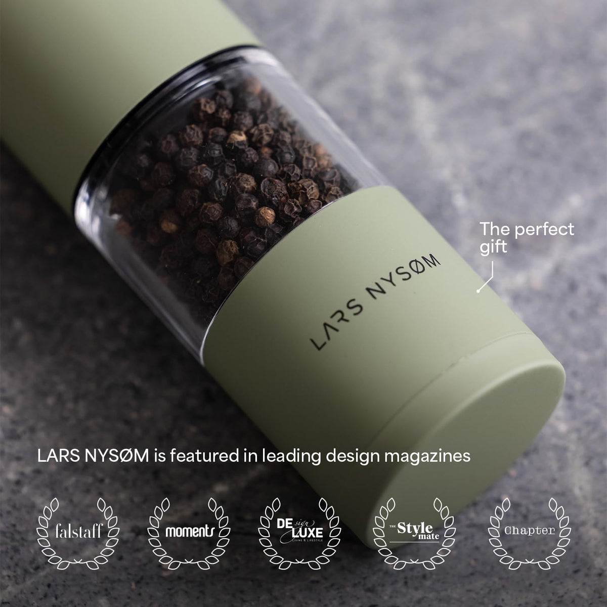 LARS NYSØM Salt and Pepper Grinder Set, Manual Salt and Pepper Mills with Adjustable Ceramic Grinder, Design Spice Shaker Set (Sage Green)
