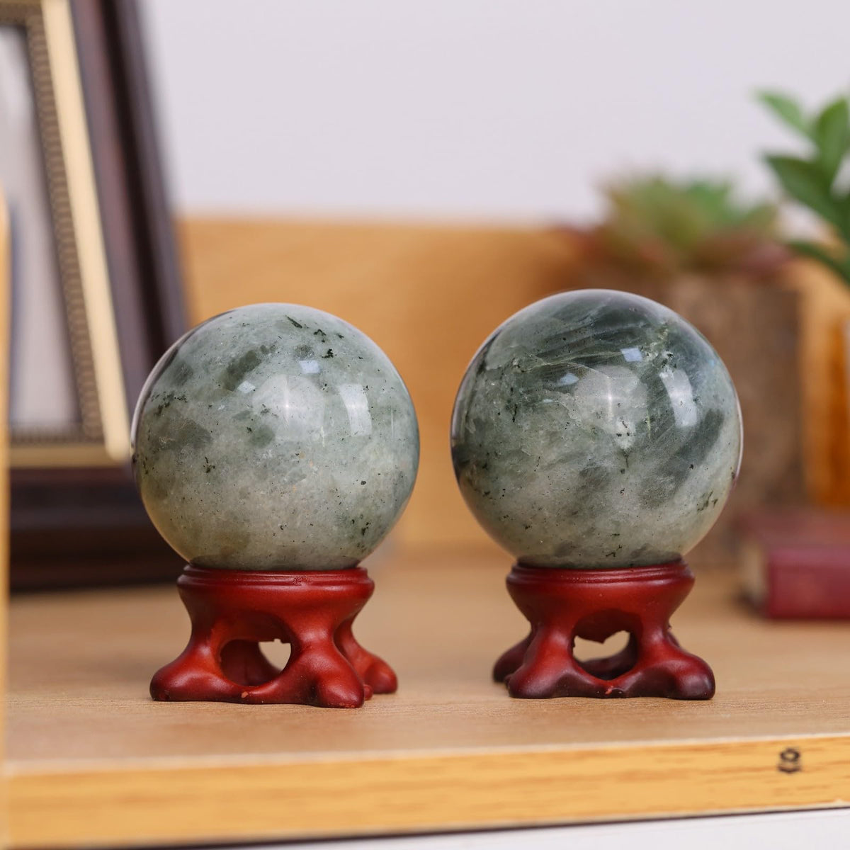 Nupuyai Natural Moonstone Crystal Ball with Resin Stand, Healing Crystal Sphere for Home Decor 1.61"-1.97"(41mm-50mm)