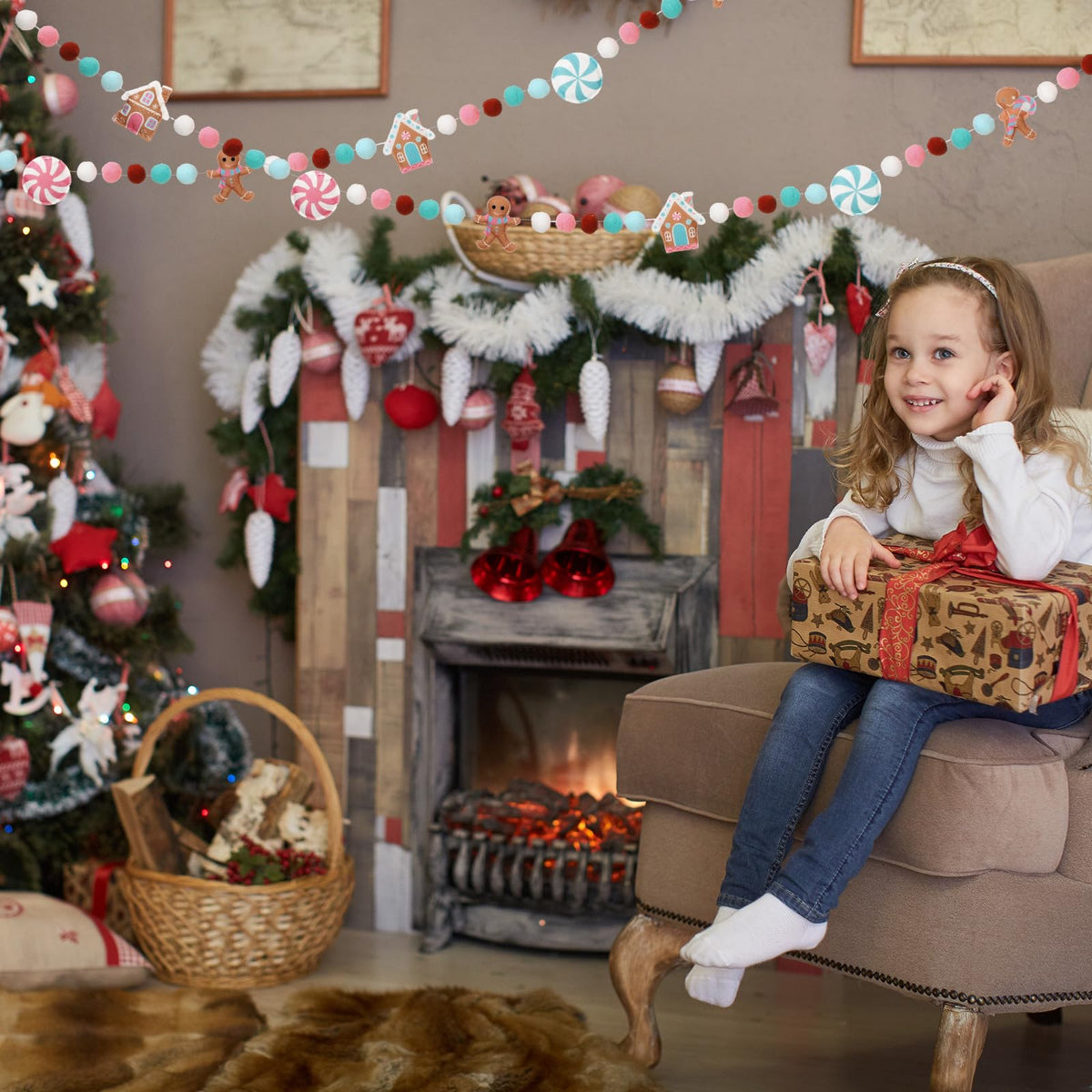 Newwiee Christmas Felt Garland 3D Felt Gingerbread Garland Hanging 8.2 ft Candy Pom Ball Banner for Christmas Holiday Playroom Mantel Wall Decoration