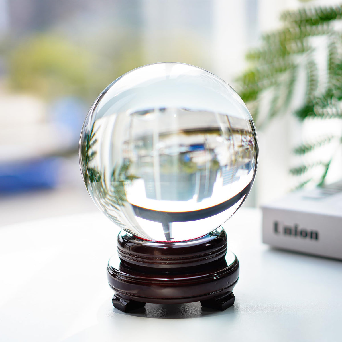 QFkris 150mm/6inch Clear Crystal Ball with Wooden Stand Fortune Teller Mystical Quartz Ball Photography Props FengShui Divination Spheres