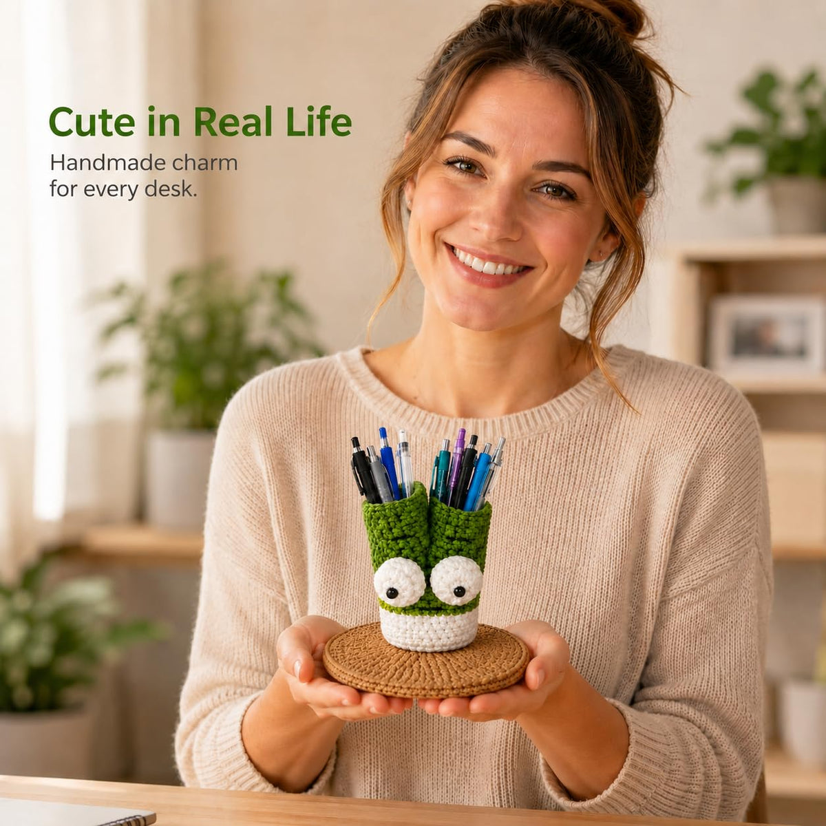 XIBIGEYE Cute Crochet Pen Holder for Desk - Handmade Green Onion Pencil Cup with Phone Stand | Funny Desk Organizer, Unique Teacher Gift, Back to School Desk Accessories for Students & Office