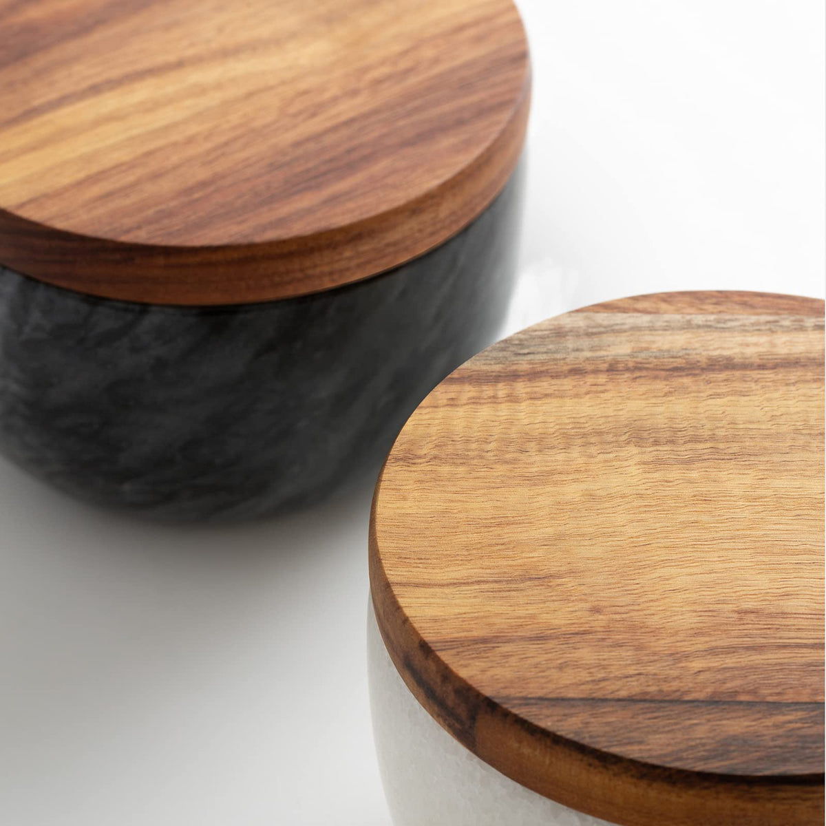 jalz jalz Marble Salt Cellar Pinch Pot - Heavy Non-Slip Salt Bowl with Acacia Wood Cover and Spoon - 10oz Capacity Spice Storage Natural Marble Salt Box with Sustainable Acacia Lid