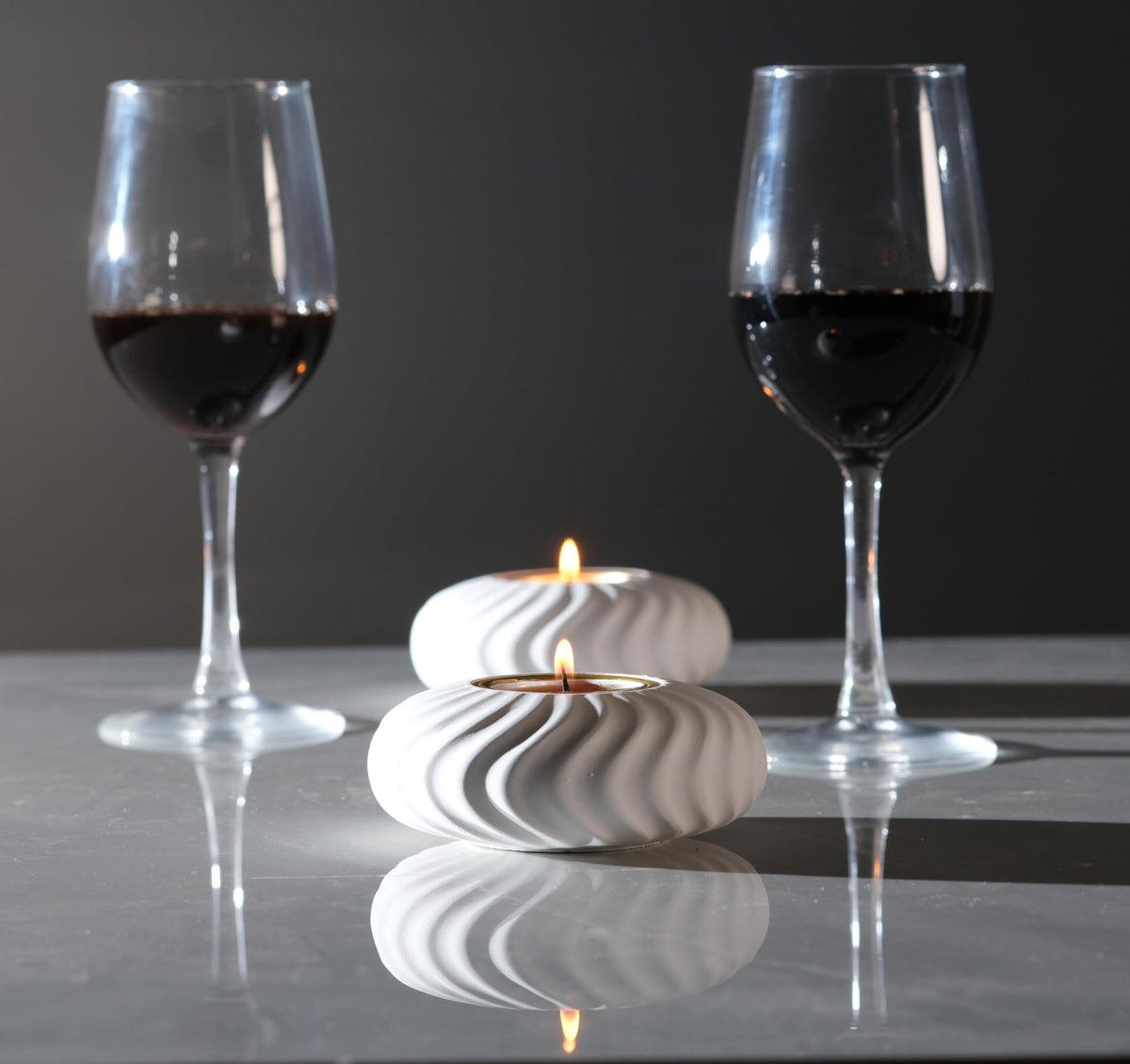 ICNBUYS Twizzle Twist Tealight Holder, Decorative Tealight Holder for Table Display, Unique Home Décor Aesthetic, Housewarming Gift, Spiral Sculpture Tealight Candle Stand Height 1.6 inches Cement