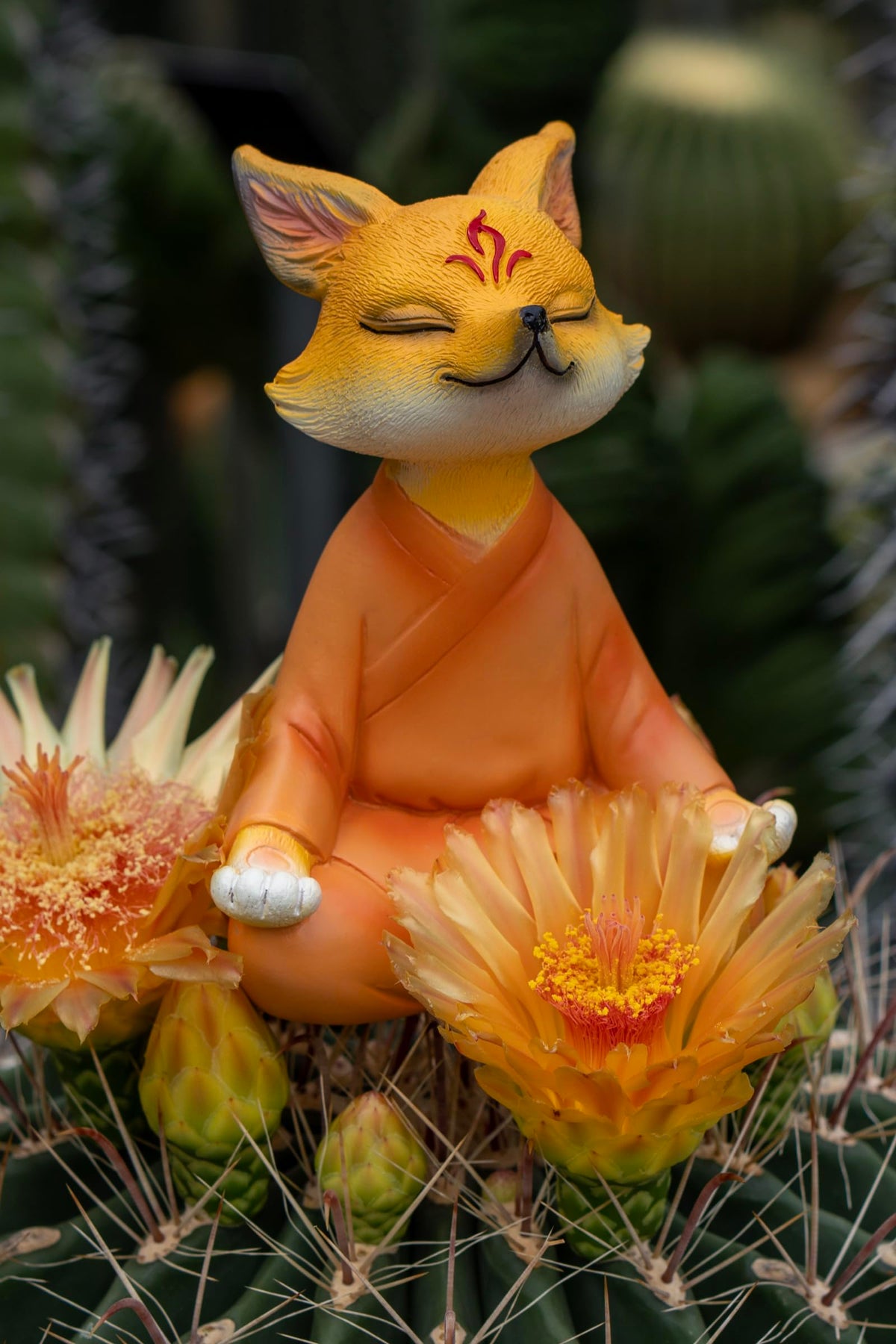 Fuzrea Zen Fox Figurine, Meditating Fox Buddha Statue for Home Decor, Living Room, Yoga & Meditation Accent, Shelf, Table, Desk Decor, Outdoor Garden Decor, Gifts for Women