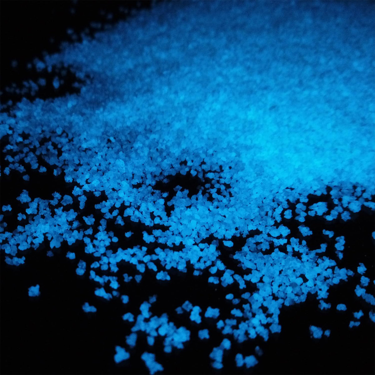 TWINKLING Glow in The Dark Pigment,Crushed Glass, Broken Glass Glitter, Glow in The Dark Stones Chips for DIY Resin Art Epoxy Crafts, Nail Art, Jewelry Making Home Decor, 0.85mm(100g) (Sky Blue)