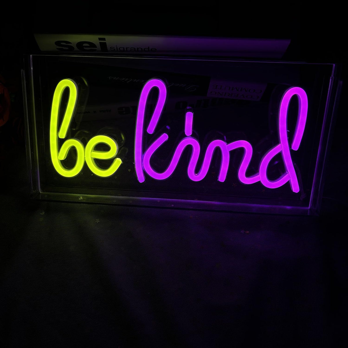 Be Kind Neon Light Sign,3D Standable Neon Marquee Letters Sign for Girls Room Decor Home Bedroom, Pub, Hotel, Beach, Cocktail, Man Cave Gift,USB Powered 11.8"*5.9"*1.7"