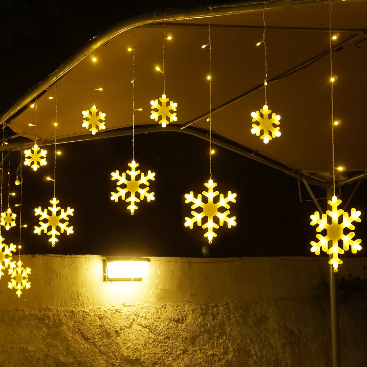 Christmas Snowflake Lights Outdoor, 17.22ft 264 LED Snowflake Icicle Lights with 22 Drops, 8 Modes connectable Plug In Christmas Light Waterproof for Eaves, Garden, Indoor & Outdoor Decor (Warm White)
