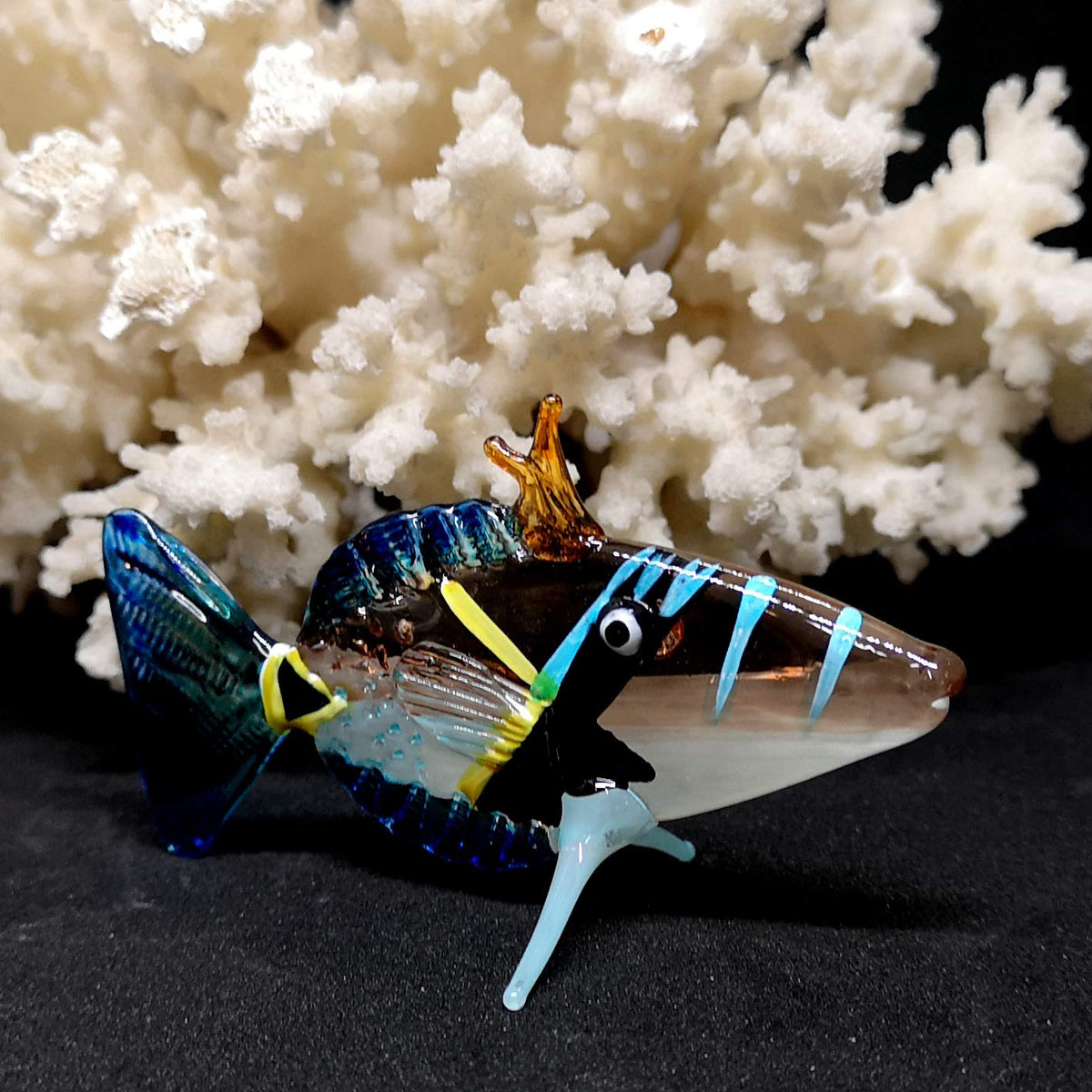 ZOOCRAFT Handmade Glass Fish Figurine Miniature Sea Life Sculpture Collectible Art Decor Blue Long 3 Inch