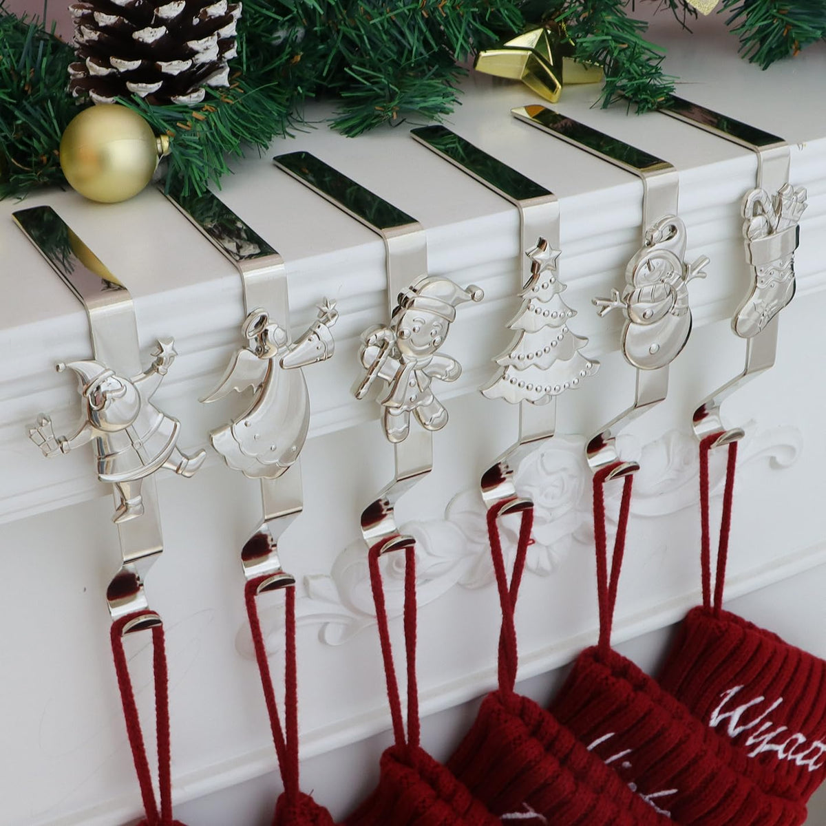 XENTUMI Christmas Stocking Holder for Mantle, Reusable Christmas Stocking Hooks, No-Damage Xmas Hanger for Fireplace Mantle Grip Stand Christmas Decoration Ornaments Hanging Shelf Floor