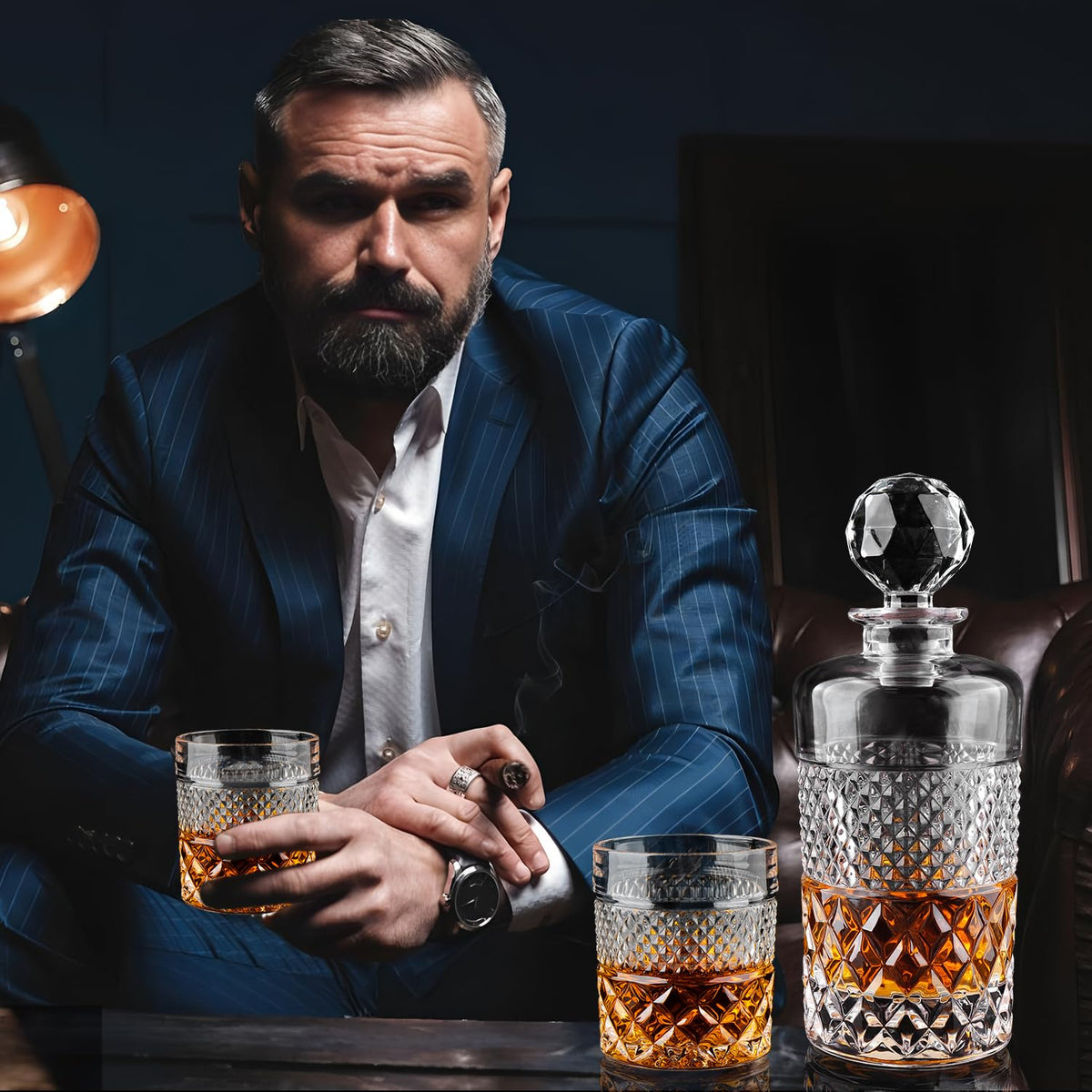 Cambareign 27oz Whiskey Decanter Set in Gift Box, Crystal Whiskey Decanter Sets for Men, Liquor Decanters with 4 Glasses, Gifts for Men Dad