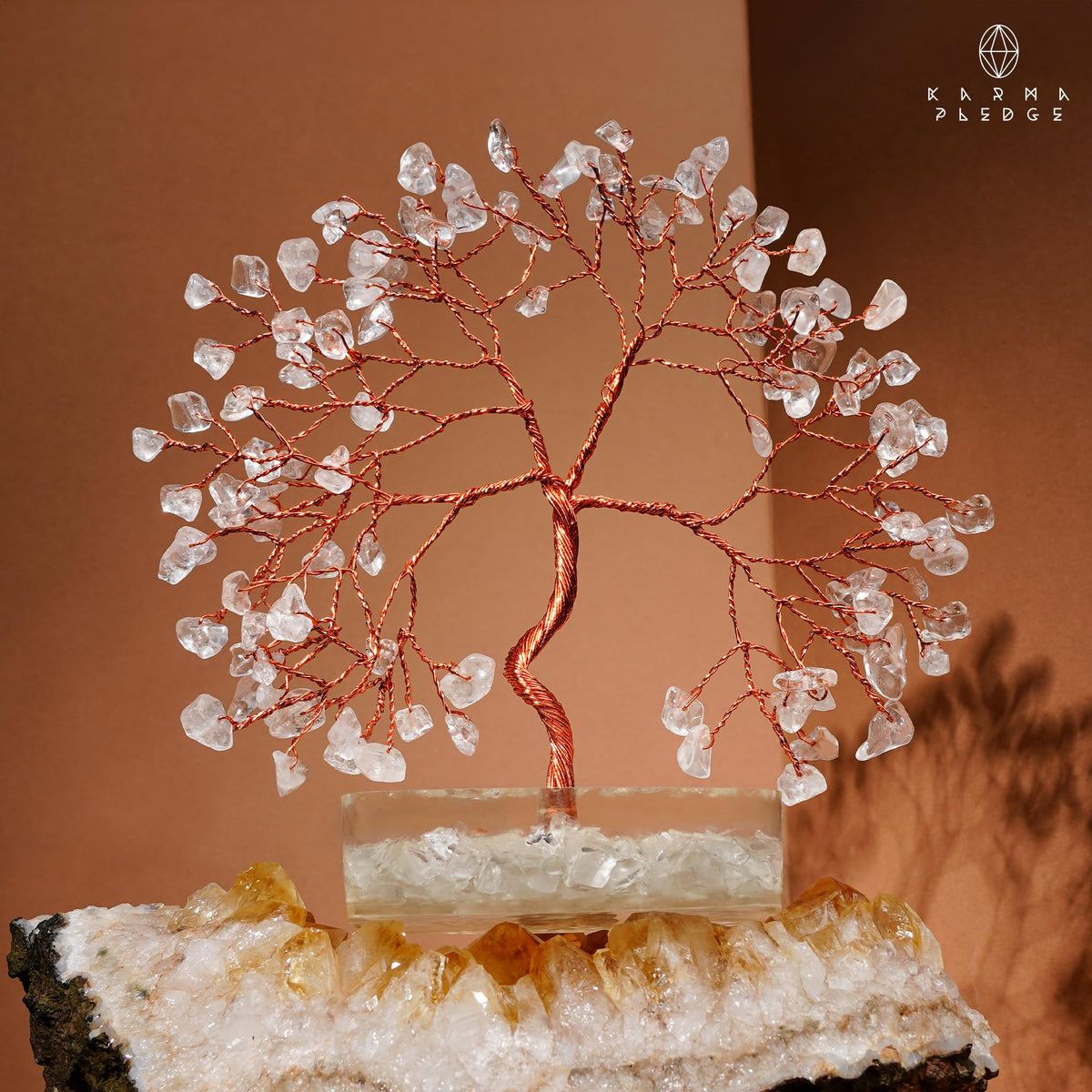 Clear Quartz Crystal Tree of Life Birthday Gifts for Women, Men, Friends, Handmade Chakra Healing Crystals Tree for Home Office Decor, Positivity, Good Luck, Money, Unique Gifts for Her Mom, Dad