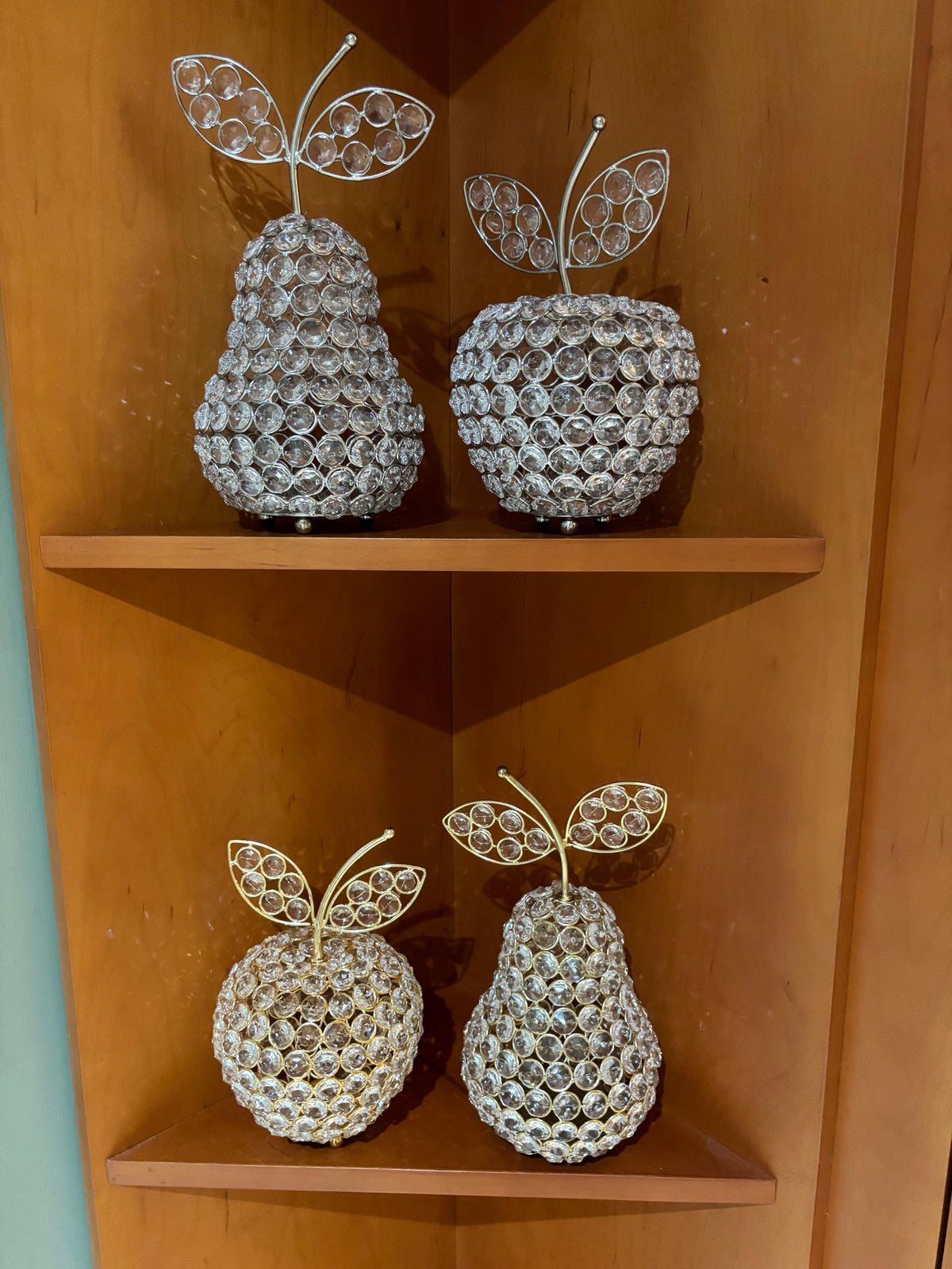 Manzana Cristal Silver Pear, Crystal Silver Pear, Pear Figurine, Artificial Fruit Ornament Table Decor, Crystal Pear Gift, Shiny, Beautiful, Tabletop, Home or Office, Decor, Accents
