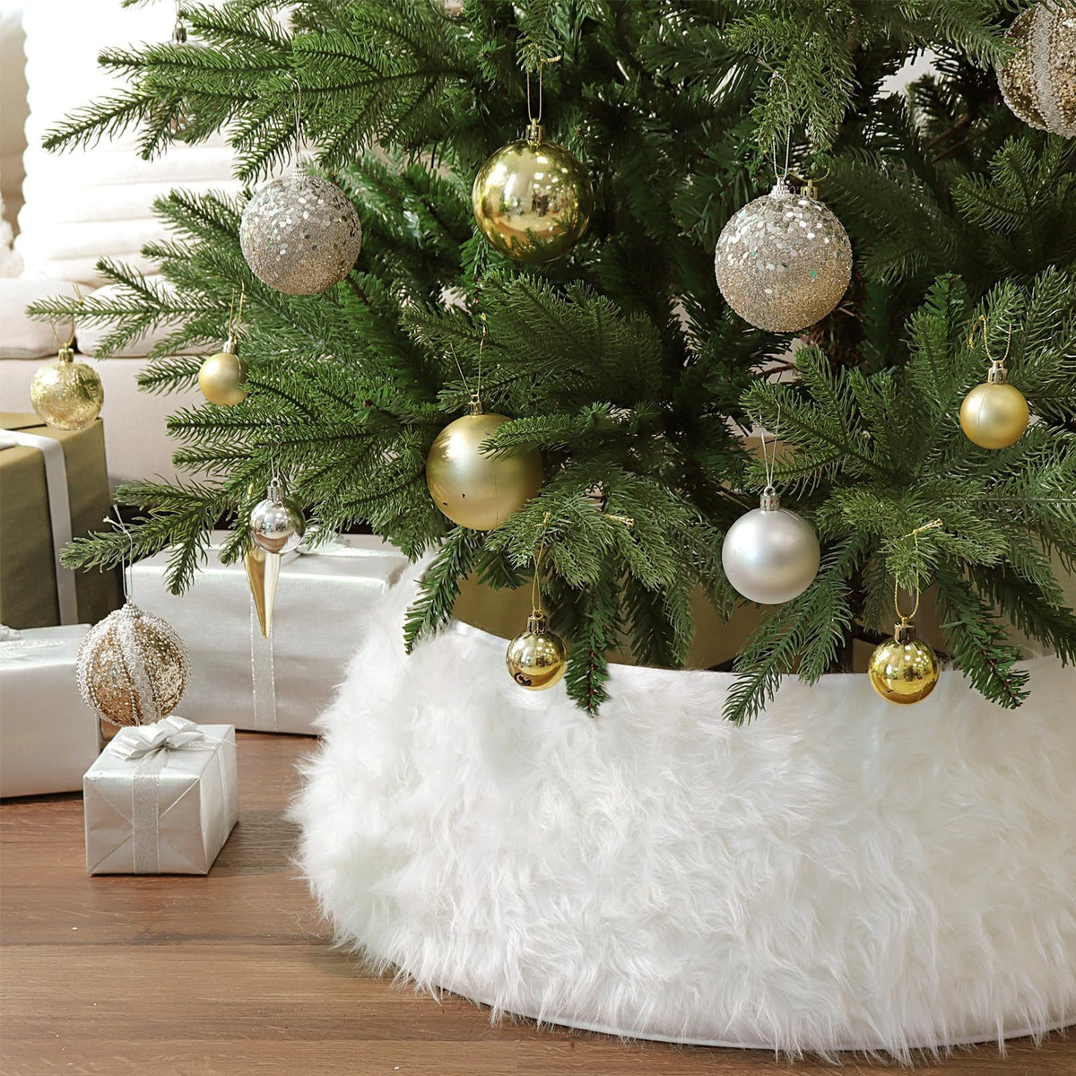 Bunny Chorus Christmas Tree Collar: Snow White Luxury Thick Plush Faux Fur Xmas Tree Collars Cover, Rustic Size Adjustable Tree Skirt for Holiday Decorations