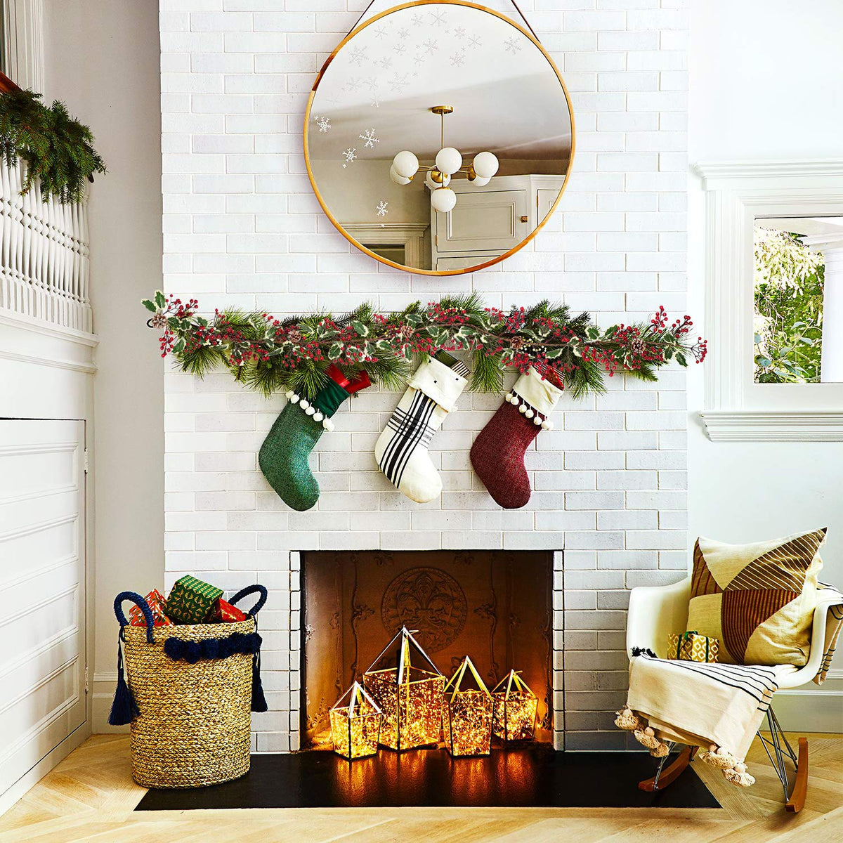 DearHouse 7FT Red Berry Christmas Garland with Pine Cone Garland Artificail Garland Indoor Outdoor Garden Gate Home Decoration for Winter Holiday New Year Decor