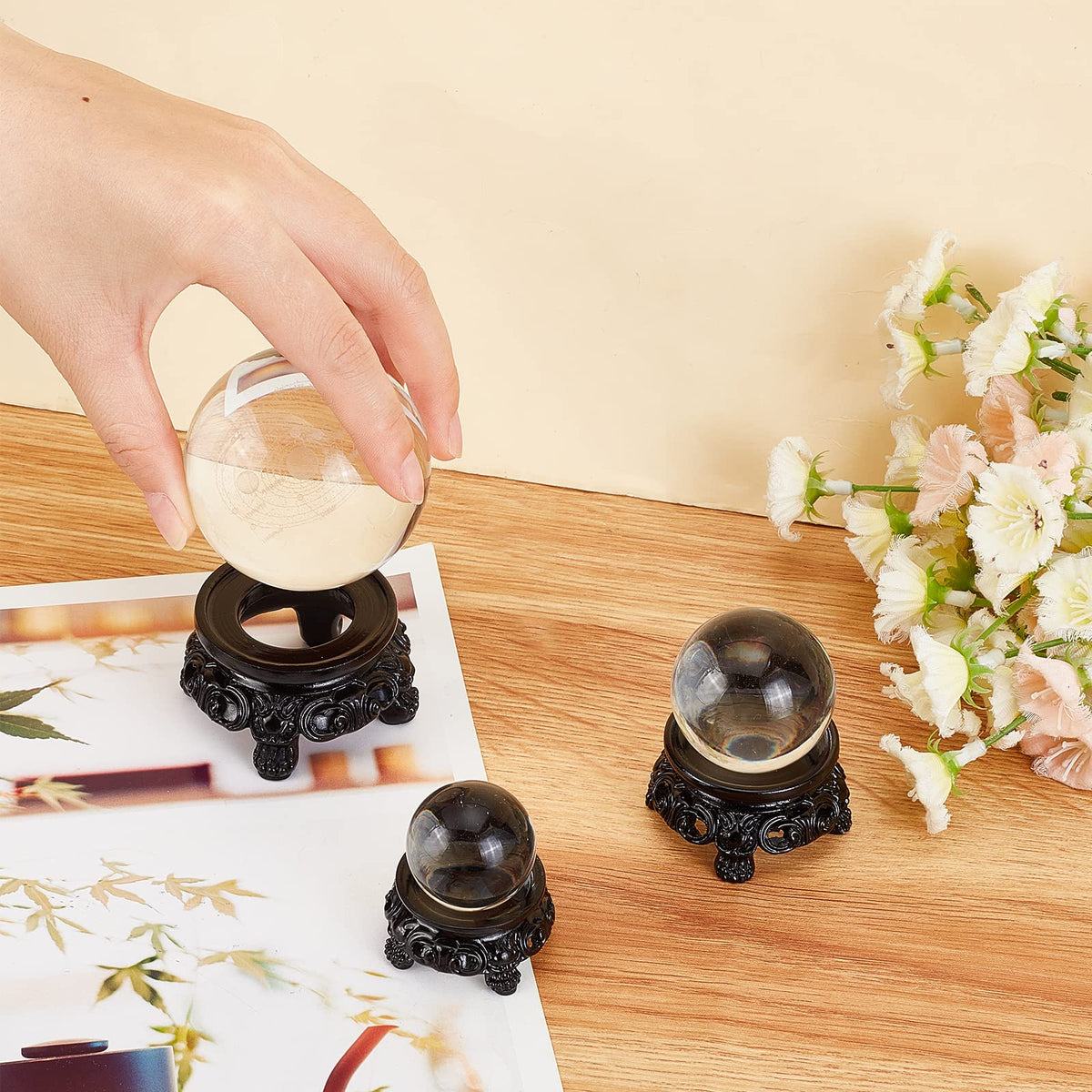 AHANDMAKER 3 Pcs Black Crystal Ball Display Stand Pedestal, 3 Size Small Resin Sphere Stand Gazing Ball Holder Pendulum Plate Stand for Display Crystal Ball Stone Quartz Ball Orb Home Table Decor