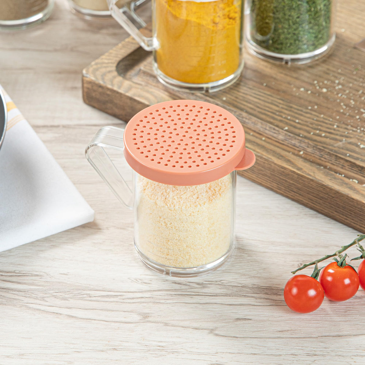 Restaurantware RW Base 10 Ounce Clear Plastic Dredge Spice Shaker 1 Reusable Dry Rub Shaker - Includes Rose Perforated Lid With Handle Clear Polycarbonate Spice Shaker For Any Seasoning