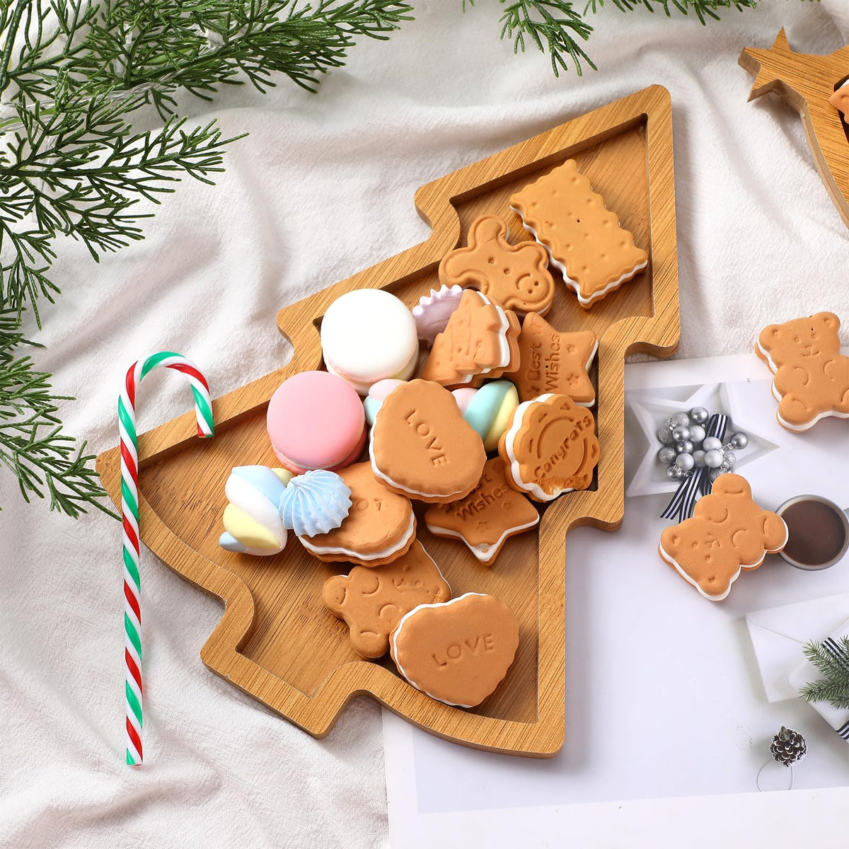 Bencailor 3 Pcs Christmas Wooden Serving Tray Christmas Tree Plates Dishes Charcuterie Board Dinner Tray for Xmas Home Party Dinnerware Supplies(Xmas Tree)
