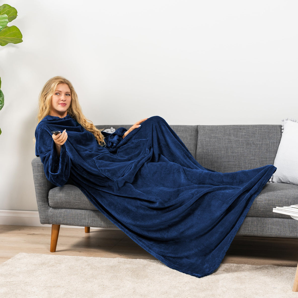 PAVILIA Wearable Blanket with Sleeves for Adult Women Men, Cozy Fleece Warm Wrap Throw Blanket with Arms, Pocket, Gifts for Christmas, Wife, Navy Blue
