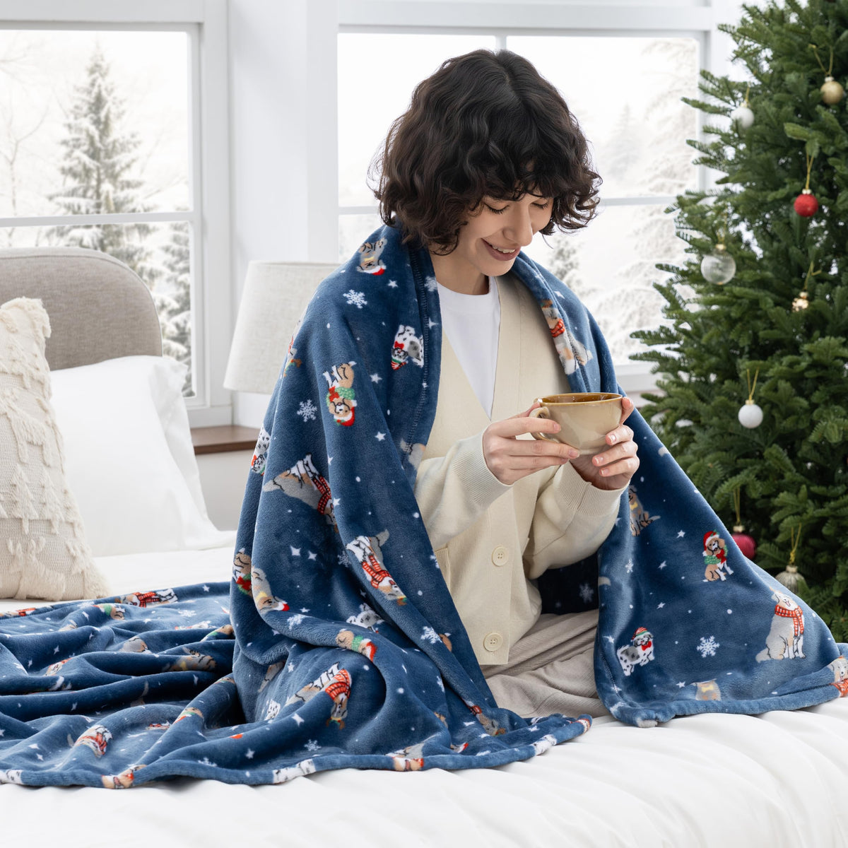 Sushing Christmas Printed Fleece Throw, Soft Plush Warm Festive, Cozy Couch Decor, 60"× 70", Fun Dogs