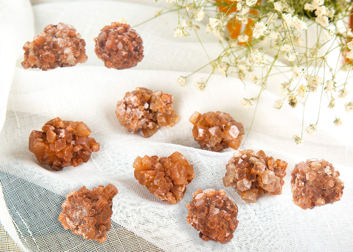 JIC Gem 10 pcs Beautiful Natural Aragonite Crystal Cluster Healing Crystal Quartz Cluster Irregular Home Decoration Specimen Figurine（3-4cm