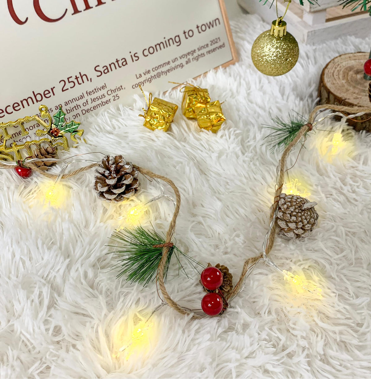 HiPiiy Christmas Garland with Snowflake Lights，9.8 Ft, Dual USB & Battery Powered, Pinecones & Red Berries, Perfect for Christmas, Wedding Parties, Fireplaces, Bedrooms, Indoor Outdoor Office Decor.