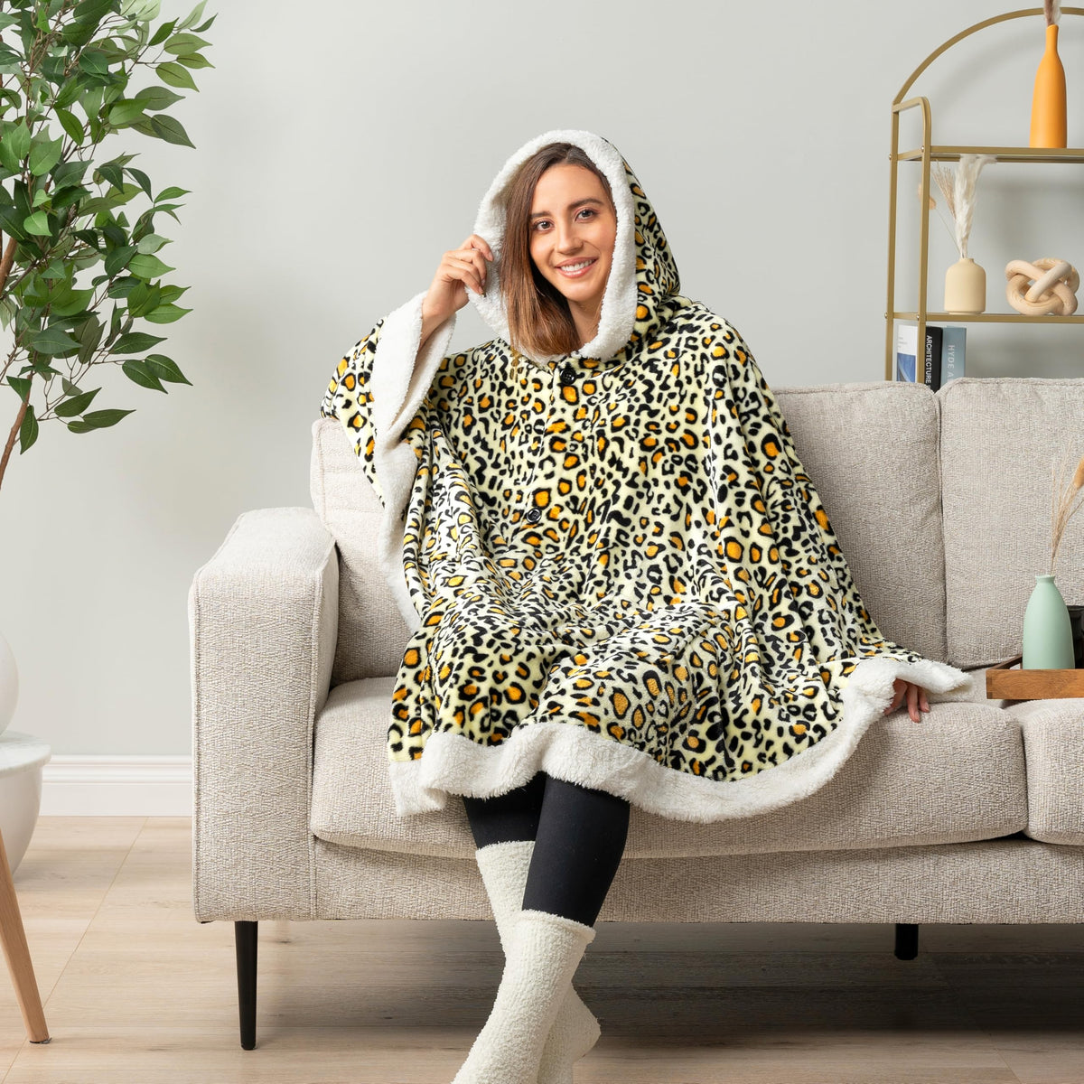 PAVILIA Hooded Blanket Poncho, Women Sherpa Fleece Shawl Wrap with Hood, Wearable Blanket Cozy Warm Poncho Cape Throw with Pockets, Gift for Elderly Mom, Cheetah Yellow