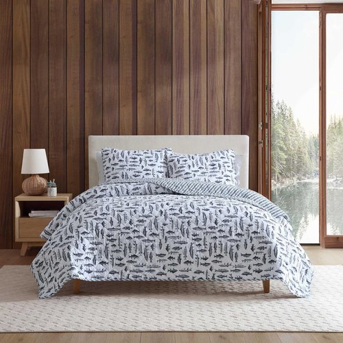 Eddie Bauer - Quilt Set, Super Soft Bedding with Matching Sham, Silky Smooth & Breathable, Classic Home Essentials (Wes Fish Blue, Twin)