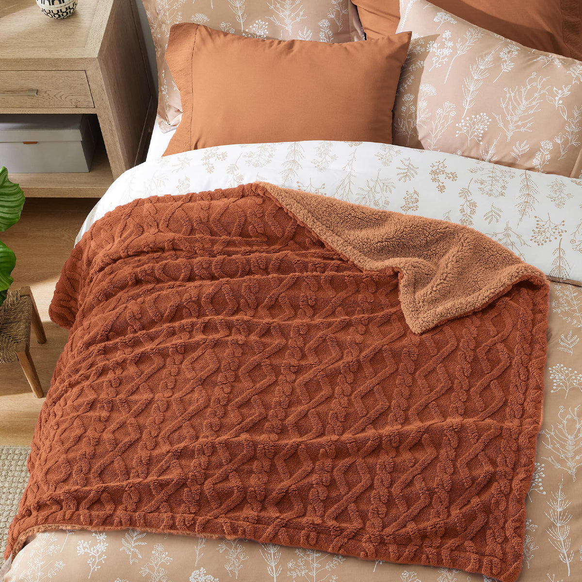Bedsure Gentlesoft Sherpa Fleece Blanket Twin Size for Bed - Fluffy & Cozy Cable Jacquard Tufted for Women Gift, Thick and Warm Christmas Blanket for Winter, Orange, 60x80 Inches
