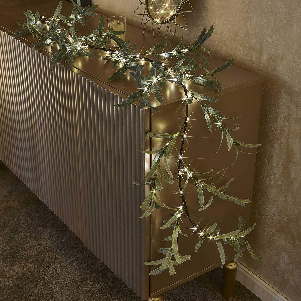 Hairui Lighted Artificial Olive Garland 6FT 96 LED Fairy Lights Battery Operated, Faux Vine Lights with Timer for Spring Christmas Holiday Fireplace Decoration