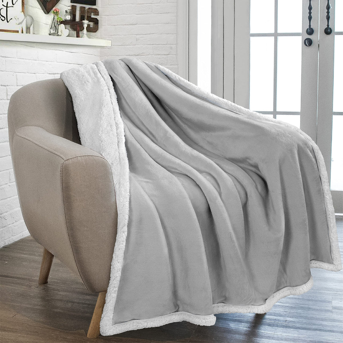 PAVILIA Sherpa Fleece Throw Blanket for Couch, Light Grey, Plush Soft Fuzzy Sofa Blanket, Cozy Reversible Winter Throw for Women Men, 50x60 Inches